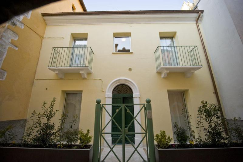 술모나 Vico Amato Residenza 아파트 외부 사진